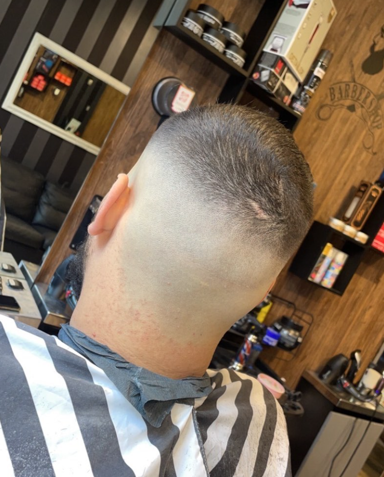 Hög skin fade ovanifrån